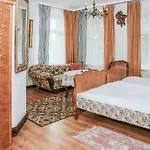 Beautiful Apartment In Kolobrzeg With Wifi *